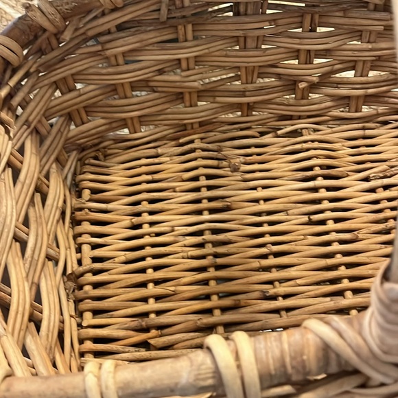 Natural Woven Gathering Basket - Picture 2 of 7